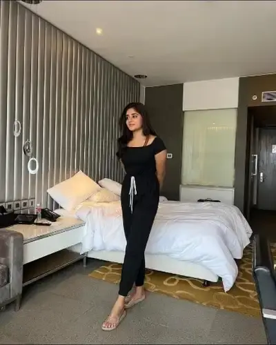 Call Girls Service in Moth